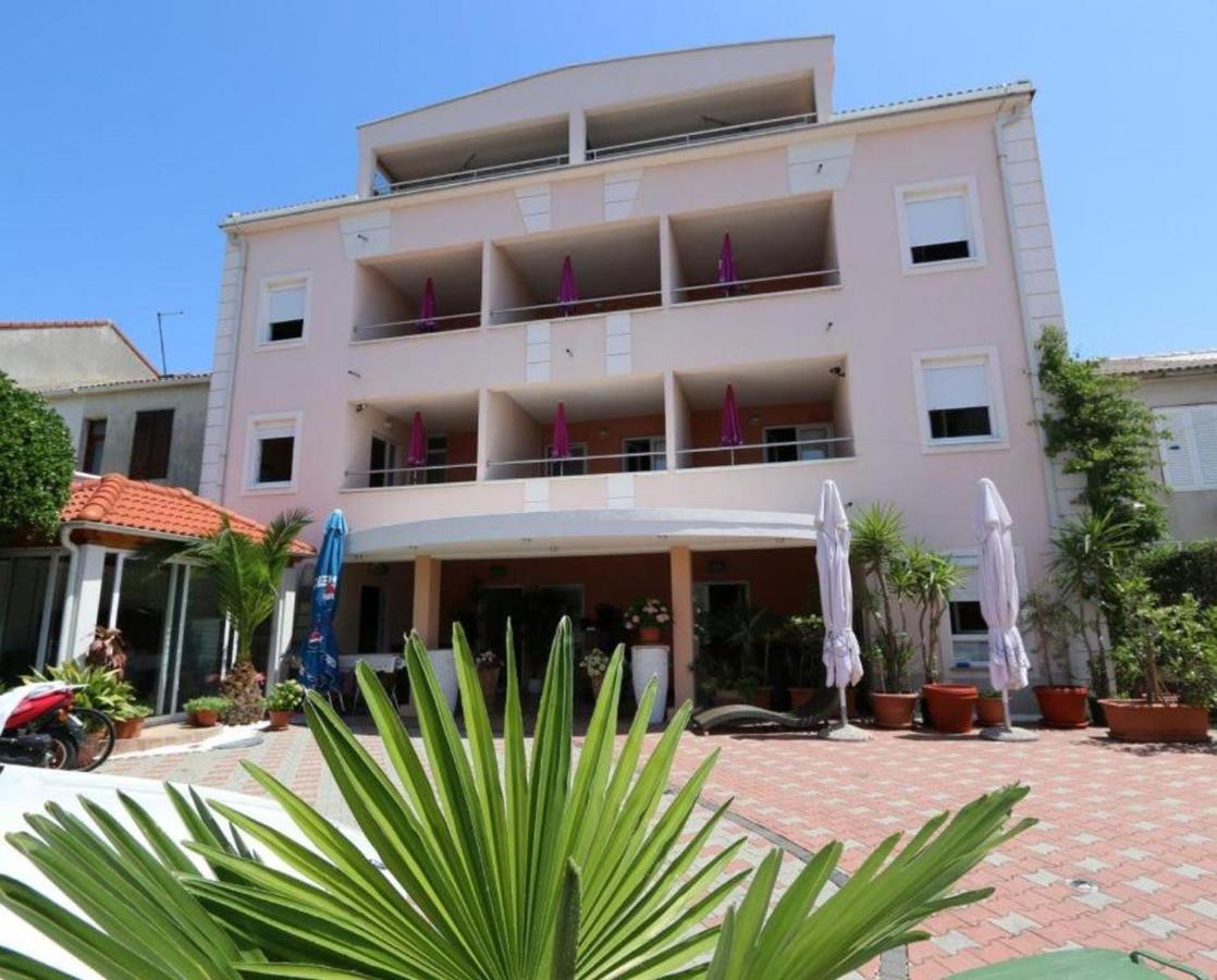 Anamar Apartments Novalja Zewnętrze zdjęcie