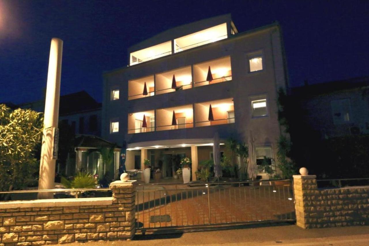 Anamar Apartments Novalja Zewnętrze zdjęcie